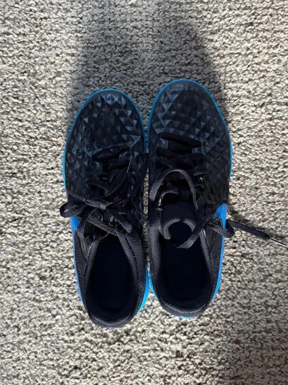 Nike Kids Black and Blue Low-Top Sneakers